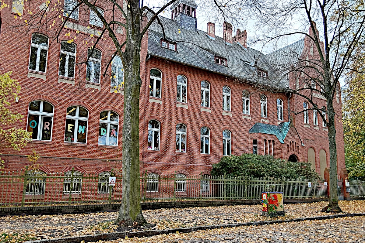 Das Haus Salem, ein roter Backsteinbau