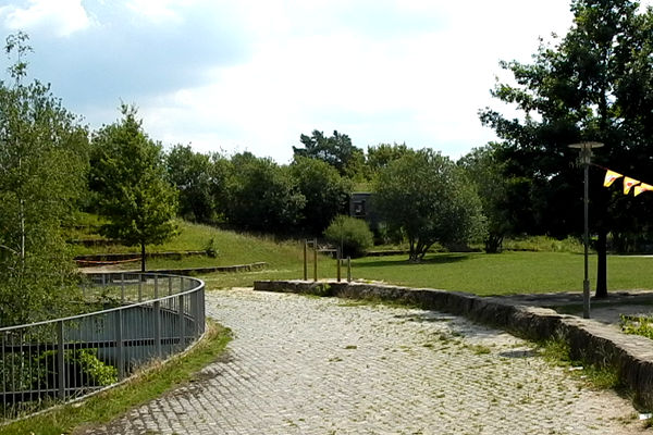Zugang zum Sportplatz